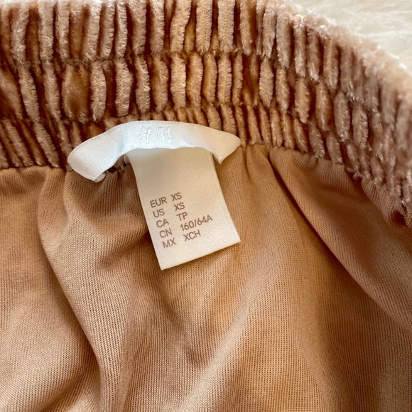 H&M Gold Crushed Velvet Midi Skirt - Picture 4 of 5